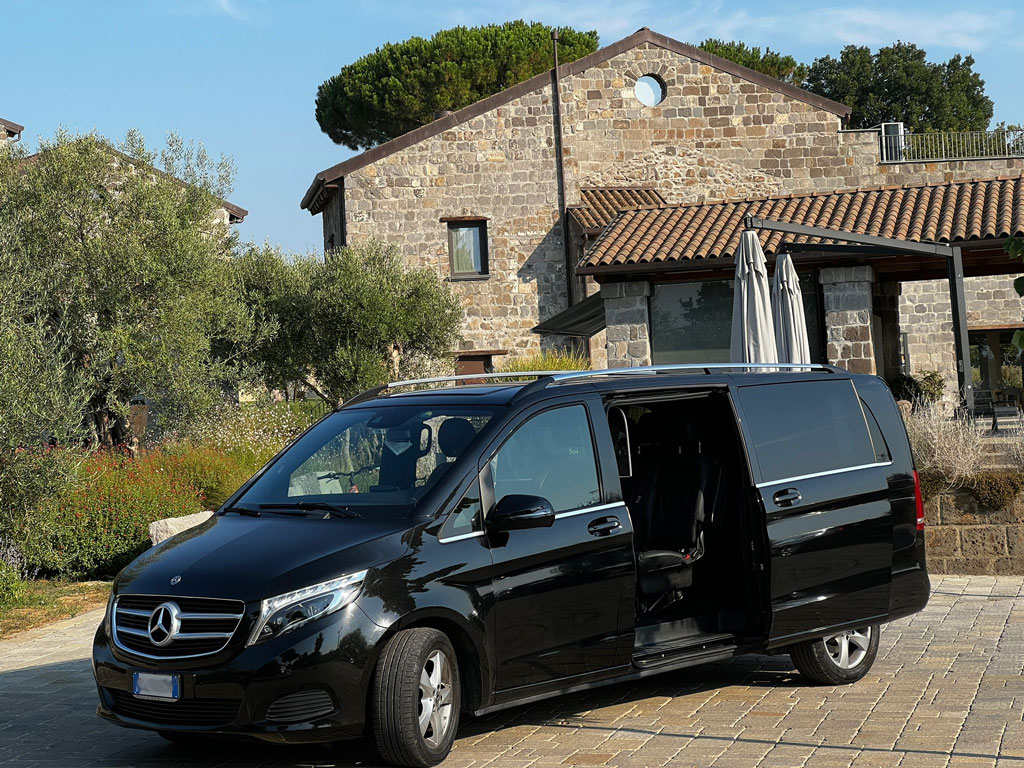 Noleggio con conducente Napoli - Servizio Transfer - NCC